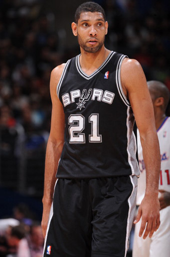 国王杯十六强战揭晓：塔拉韦拉迎战皇马，瓜达拉哈拉对阵巴萨（国王杯16强对阵出炉：塔拉韦拉对阵皇马，瓜达拉哈拉挑战巴萨）